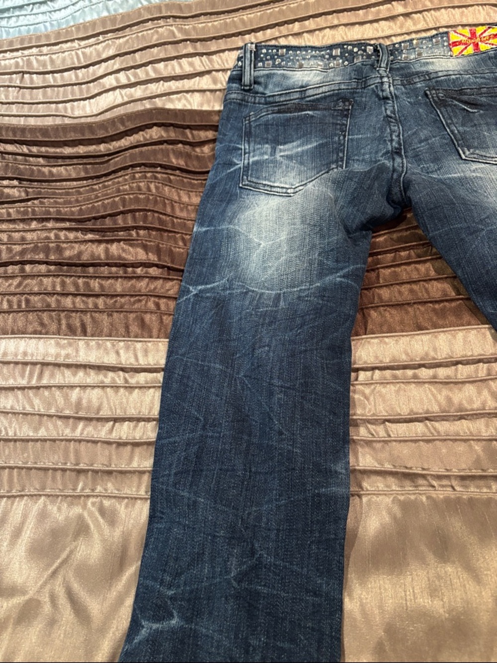 Machine Rhinestone-Embellished Ripped Jeans - Picture 5 of 9